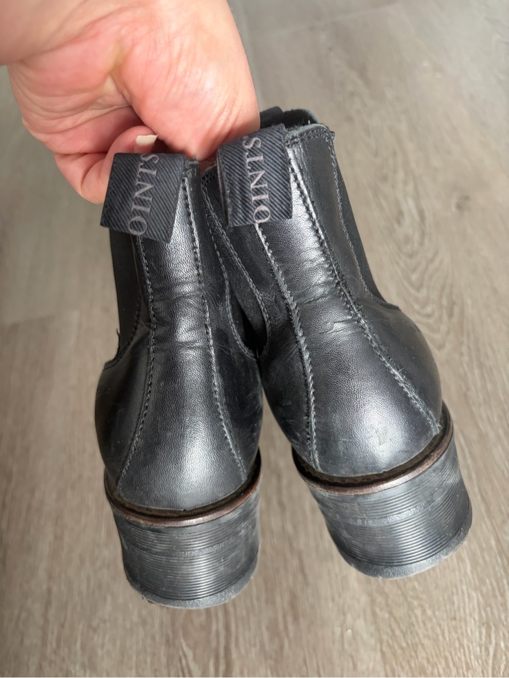 Ten points genuine Black Leather Chelsea Boots - Rugged Lug Sole - Picture 3 of 8